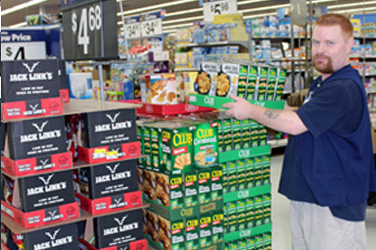 STARTING A GREAT NEW JOB AT WALMART ON HIS BIRTHDAY PROVES TO BE GOOD LUCK FOR MATT LIEN